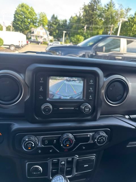 Used 2018 Jeep Wrangler Unlimited Sport S AWD/4WD image 30