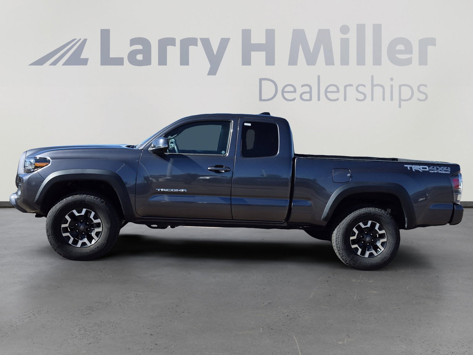 Certified 2021 Toyota Tacoma TRD Off-Road w/ TRD Premium Off Road Package image 2