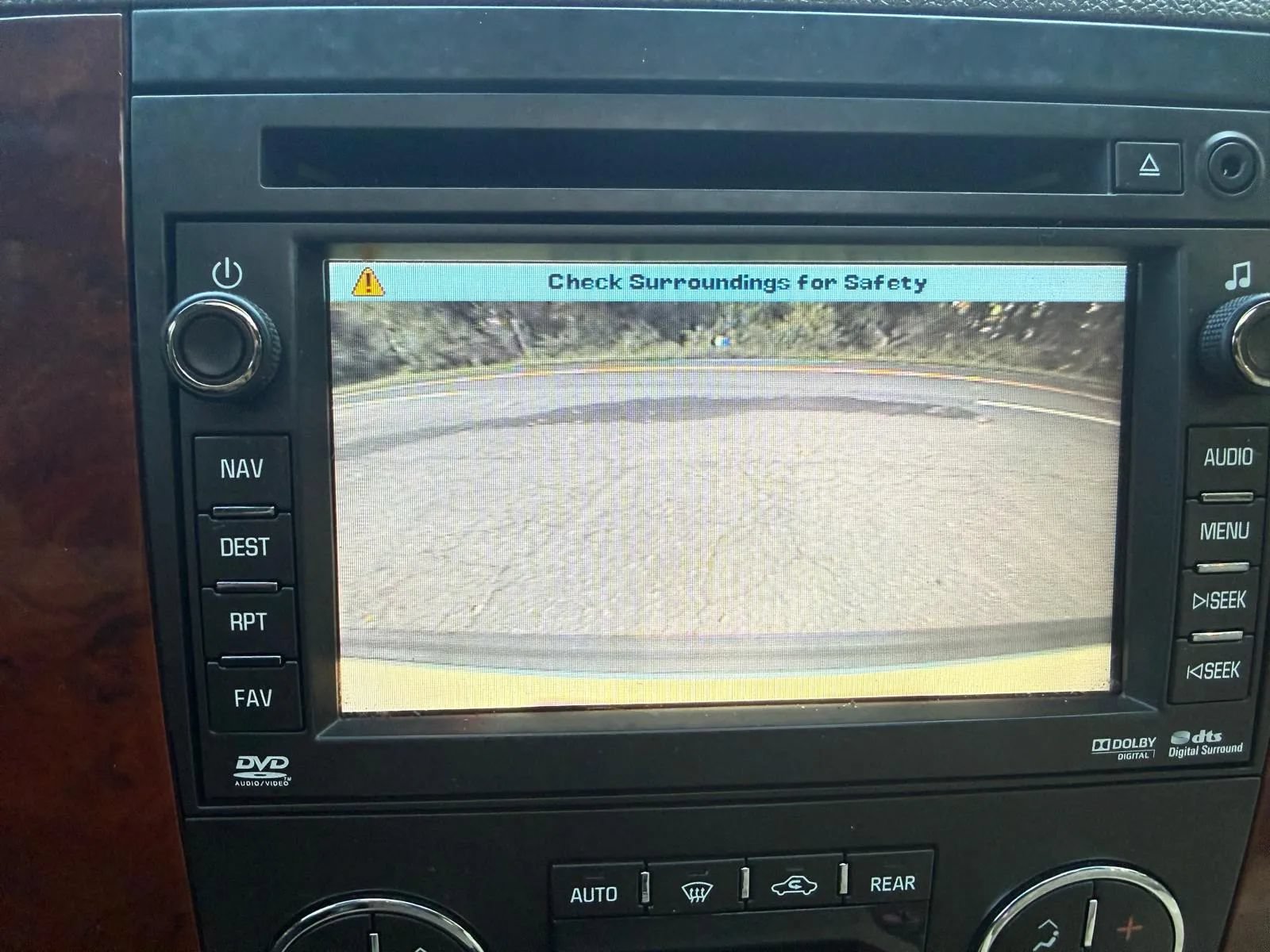 Used 2011 Chevrolet Tahoe LTZ AWD/4WD image 17