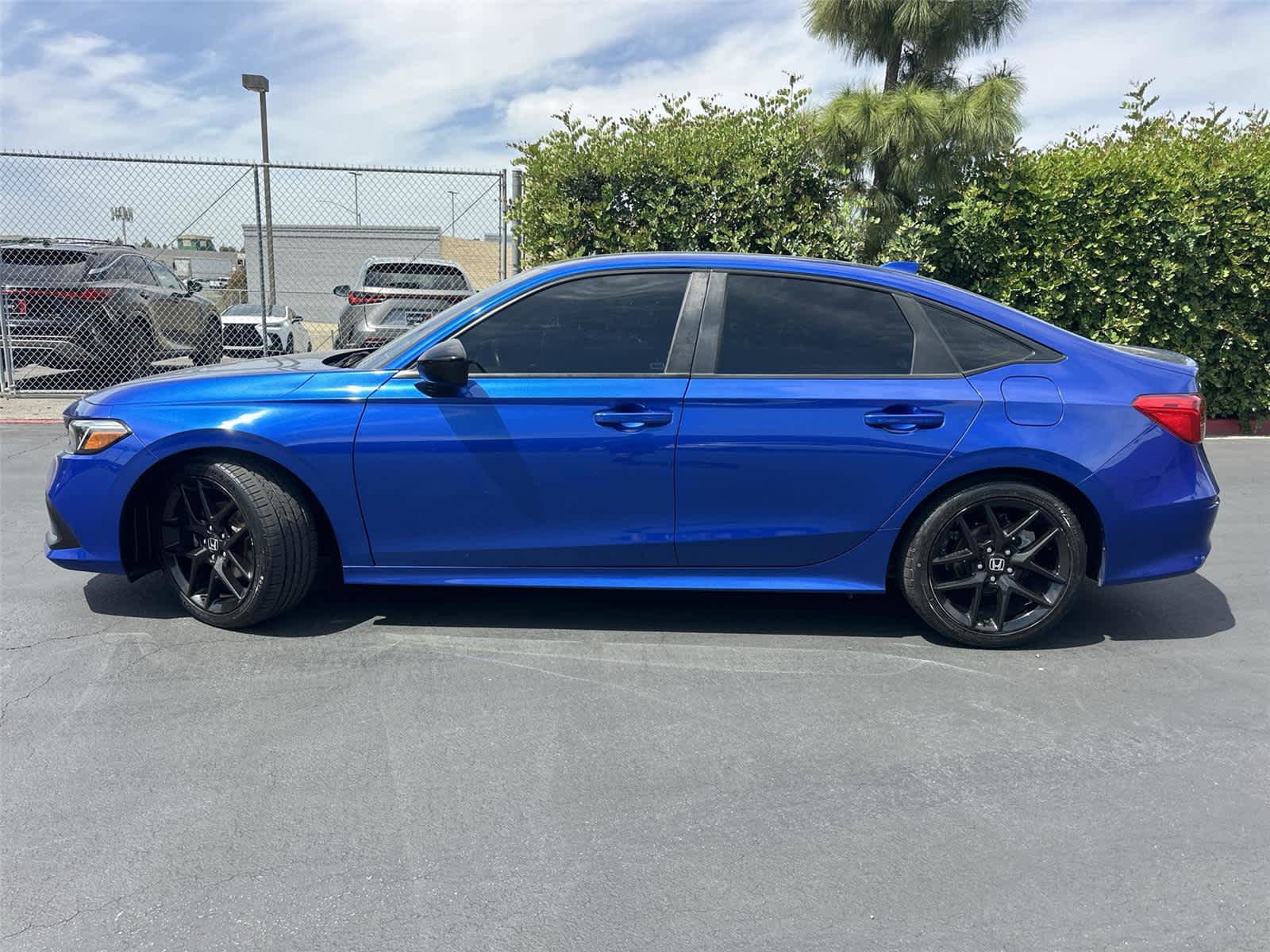 Used 2022 Honda Civic Sport image 3