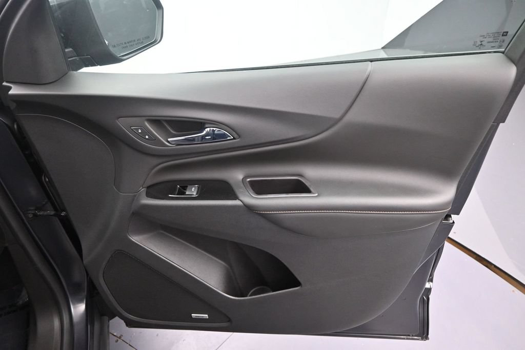 Used 2022 Chevrolet Equinox Premier FWD image 23