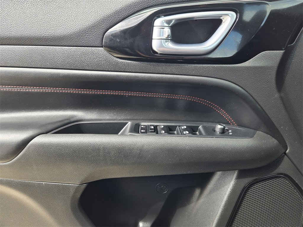 Used 2024 Jeep Compass Trailhawk image 26
