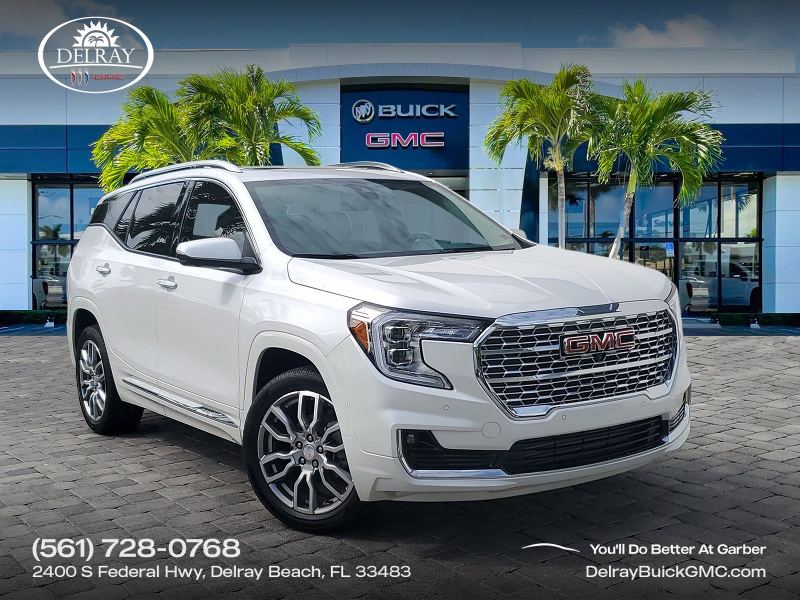 Used 2024 GMC Terrain Denali w/ Denali Premium Package AWD/4WD image 1
