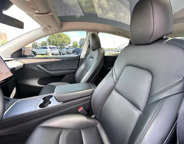 Used 2023 Tesla Model Y Performance AWD/4WD image 21