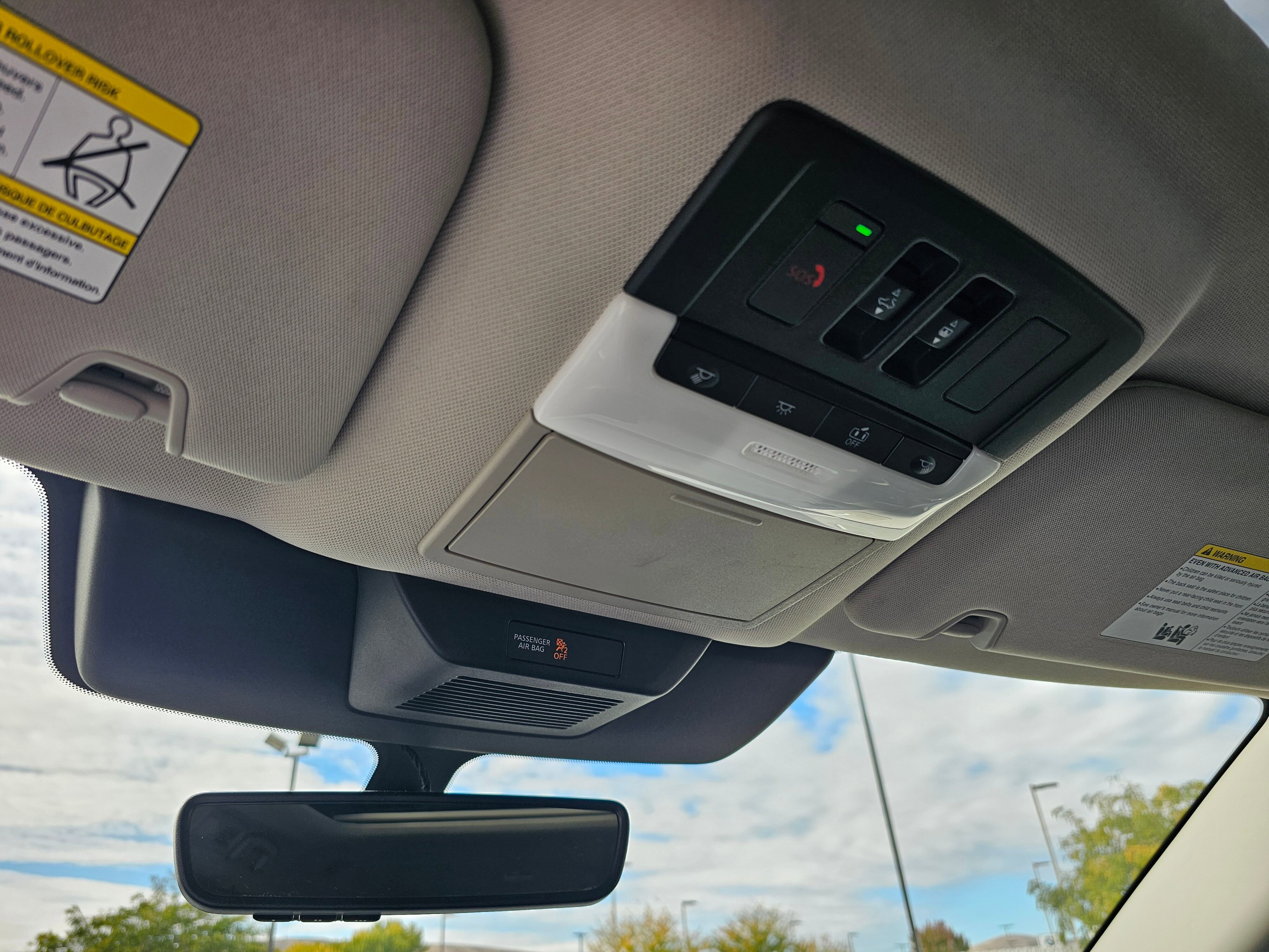 Used 2024 Nissan Pathfinder Platinum w/ Cargo Package image 26