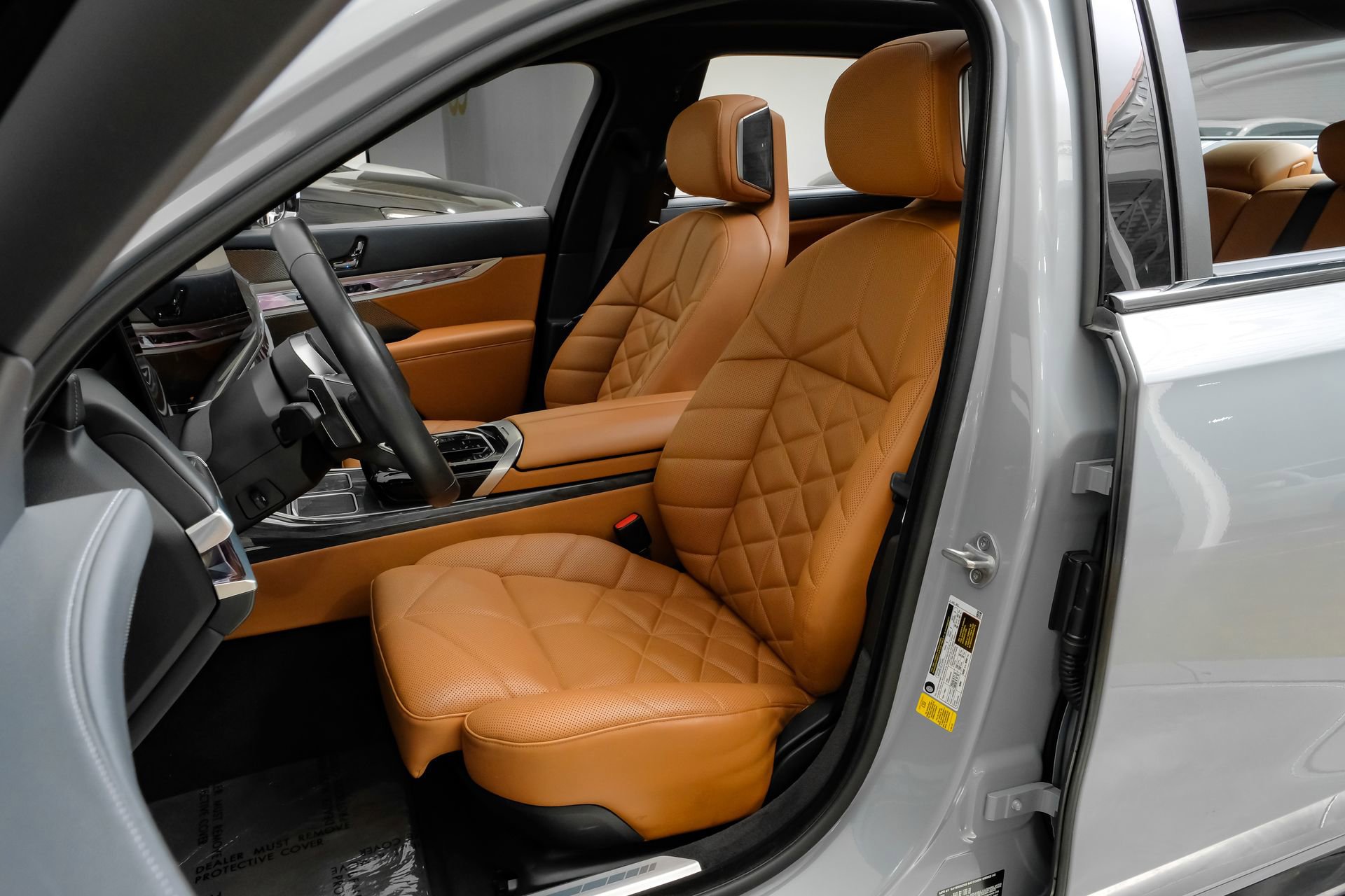 Used 2023 BMW 740i image 35