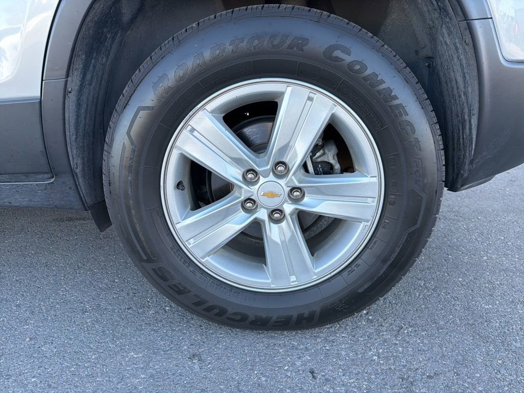 Used 2017 Chevrolet Trax LT w/ LT Convenience Package image 5