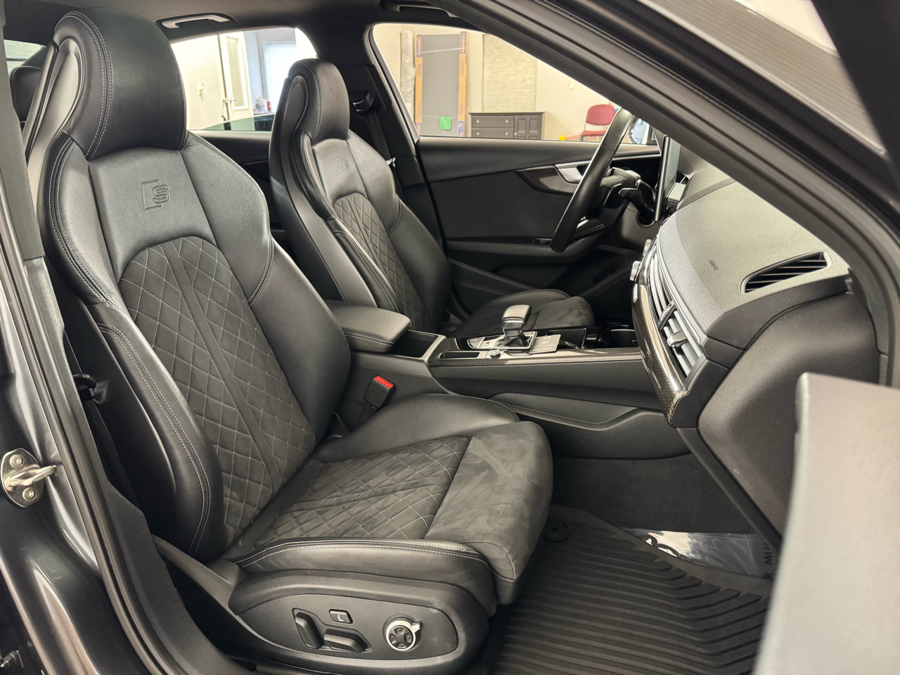 Used 2022 Audi S4 Premium image 40