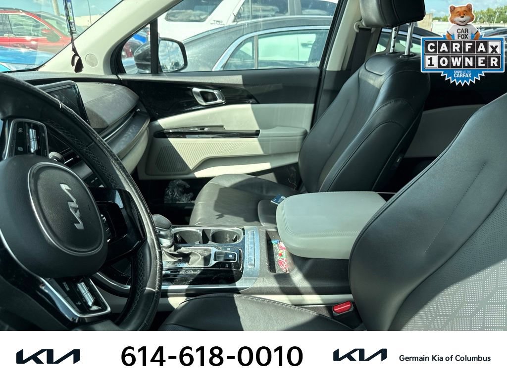 Used 2022 Kia Carnival EX FWD image 7