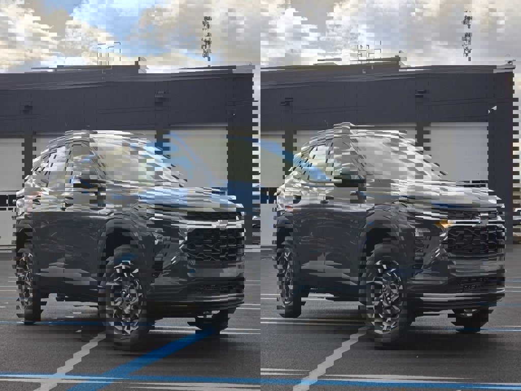 New 2026 Chevrolet Trax LT w/ LT Convenience Package image 2