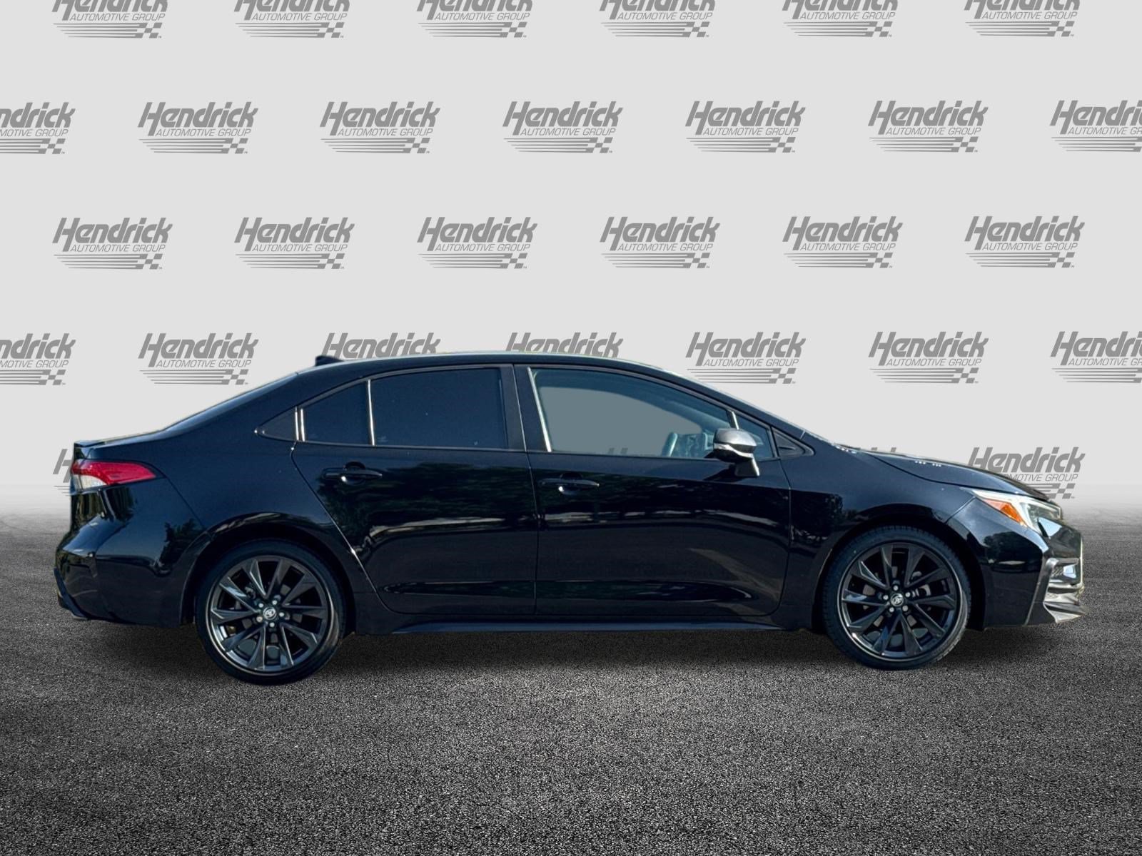 Used 2023 Toyota Corolla SE w/ Carpet Mat Package (TMS) FWD image 3
