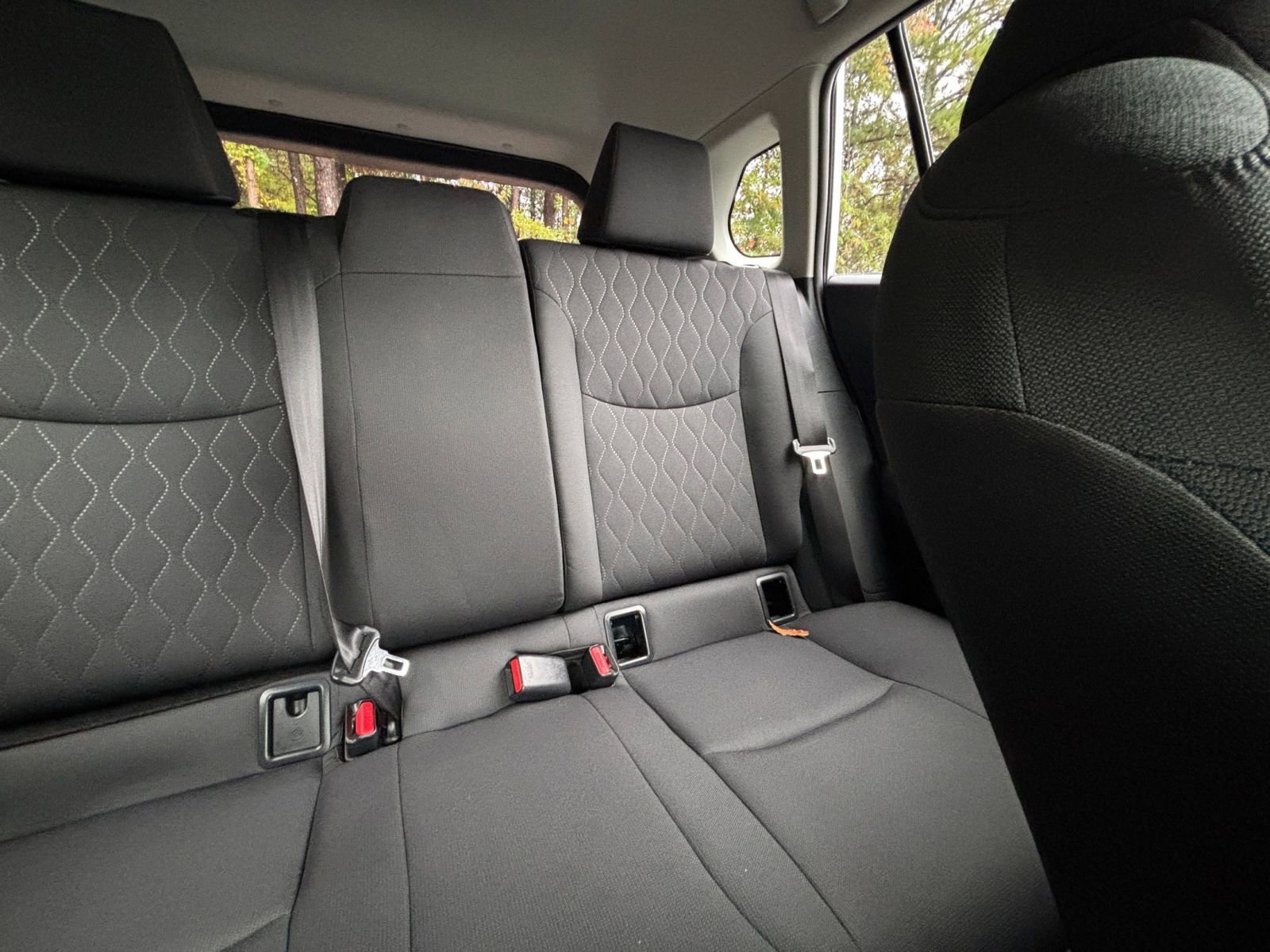 Used 2025 Toyota Corolla Cross LE image 37