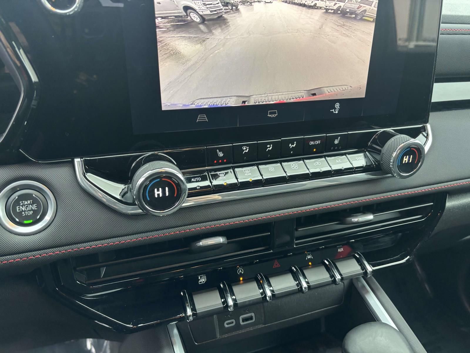 Used 2024 Chevrolet Colorado Z71 w/ Z71 Convenience Package 2 image 23