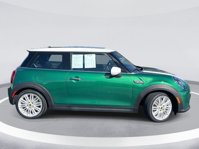 Used 2023 MINI Cooper SE image 4