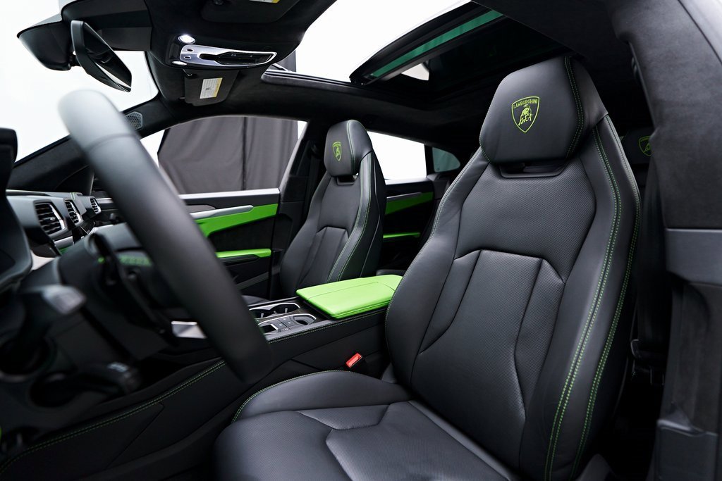 Used 2022 Lamborghini Urus image 54