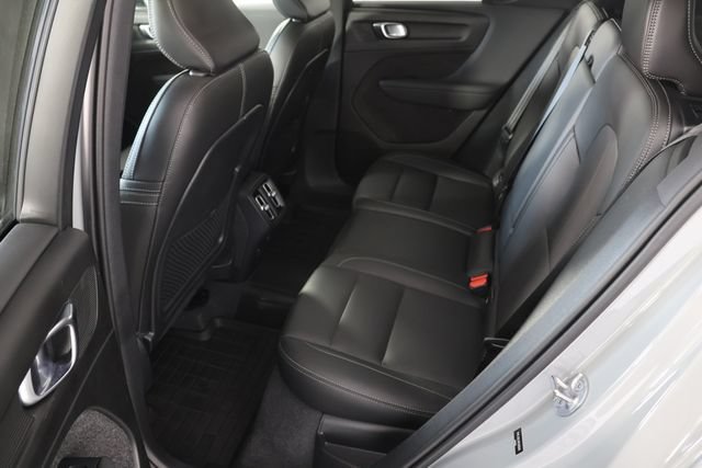 Used 2024 Volvo XC40 B5 Plus AWD/4WD image 20