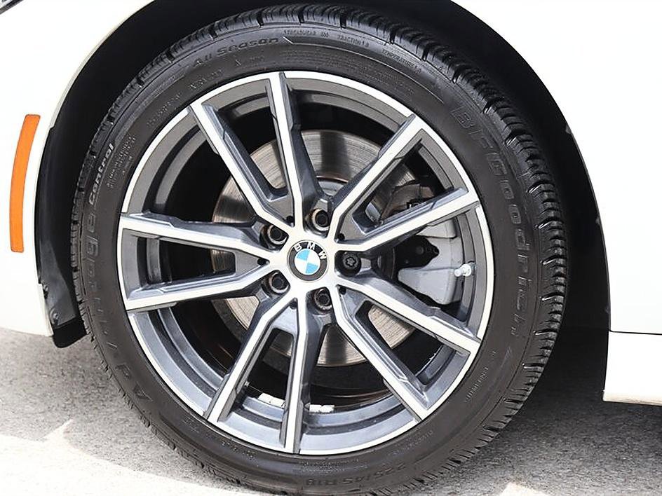 Used 2021 BMW 330i Sedan w/ Premium Package RWD image 57