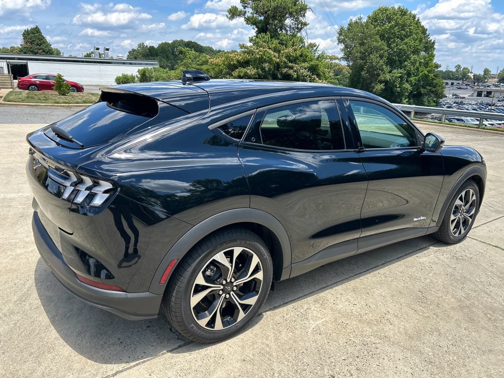 Used 2025 Ford Mustang Mach-E Select AWD/4WD image 6