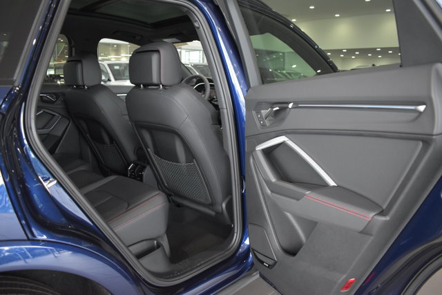 Used 2025 Audi Q3 2.0T Premium Plus w/ Premium Plus Package image 25