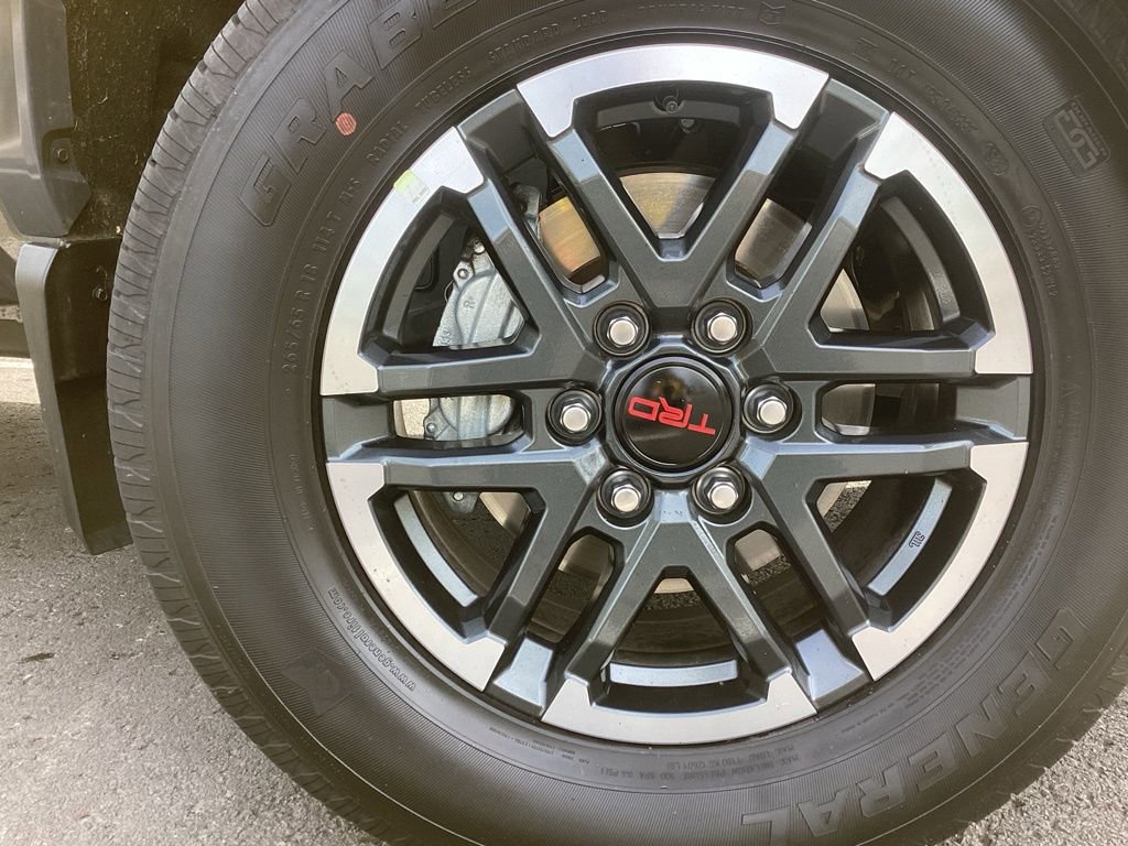 Certified 2025 Toyota Tacoma TRD Sport AWD/4WD image 5