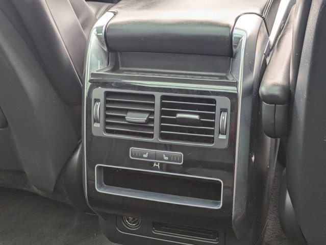 Used 2016 Land Rover Range Rover Sport HSE image 26