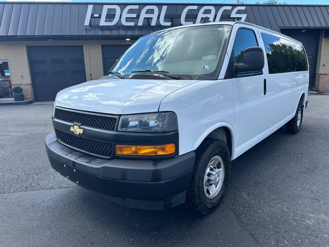 Used 2021 Chevrolet Express 3500 LS RWD image 1