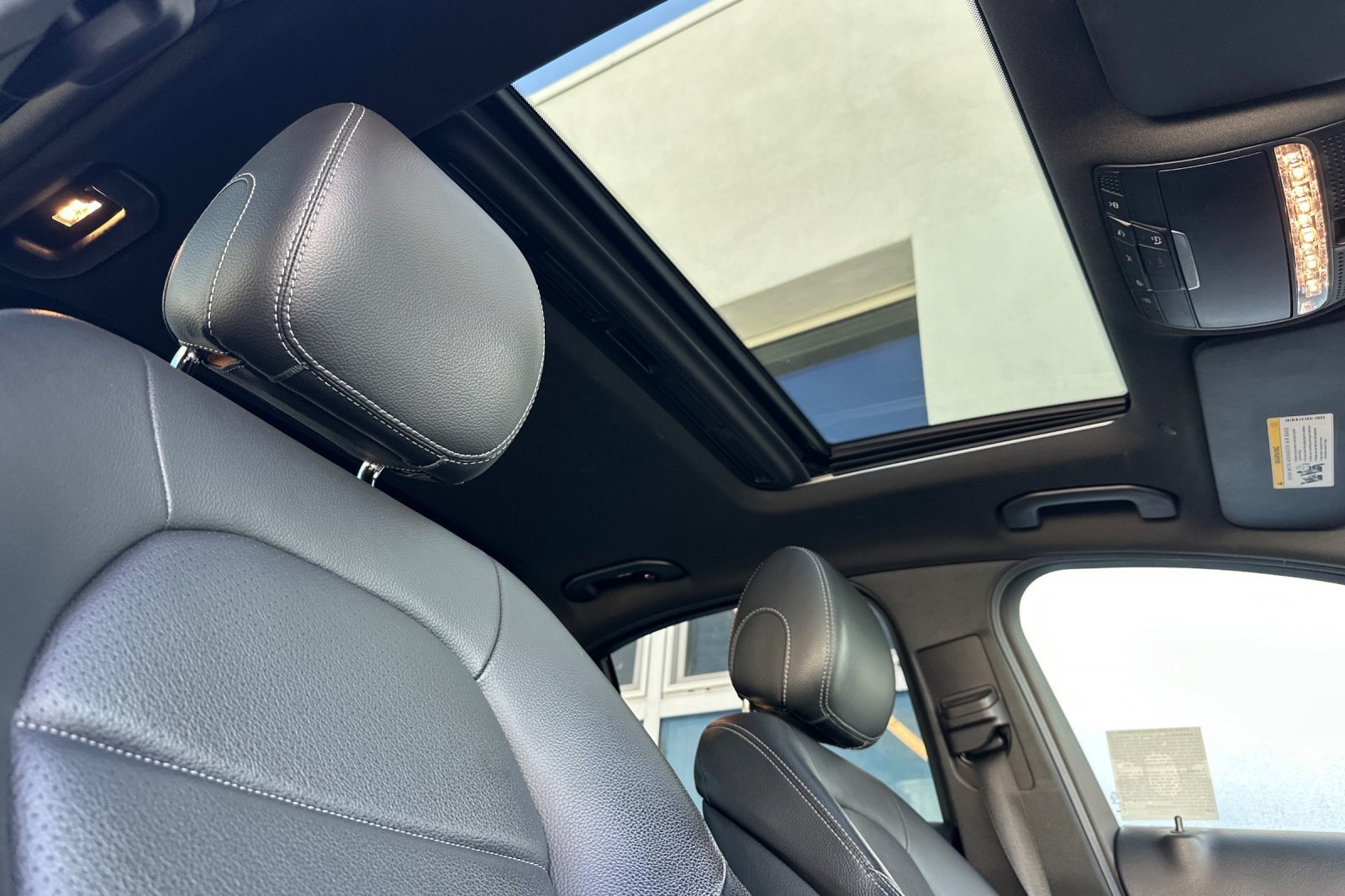 Used 2019 Mercedes-Benz C 300 Sedan image 15