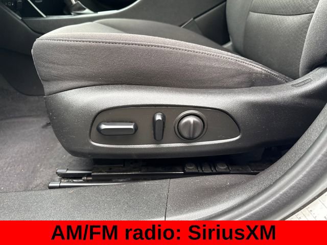 Used 2023 Chevrolet Malibu LT FWD image 17