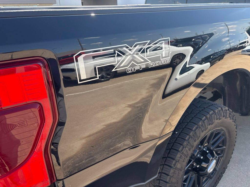 Used 2022 Ford F250 Lariat AWD/4WD image 6