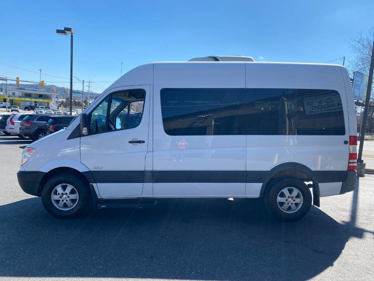 Used 2010 Freightliner Sprinter 2500 image 6