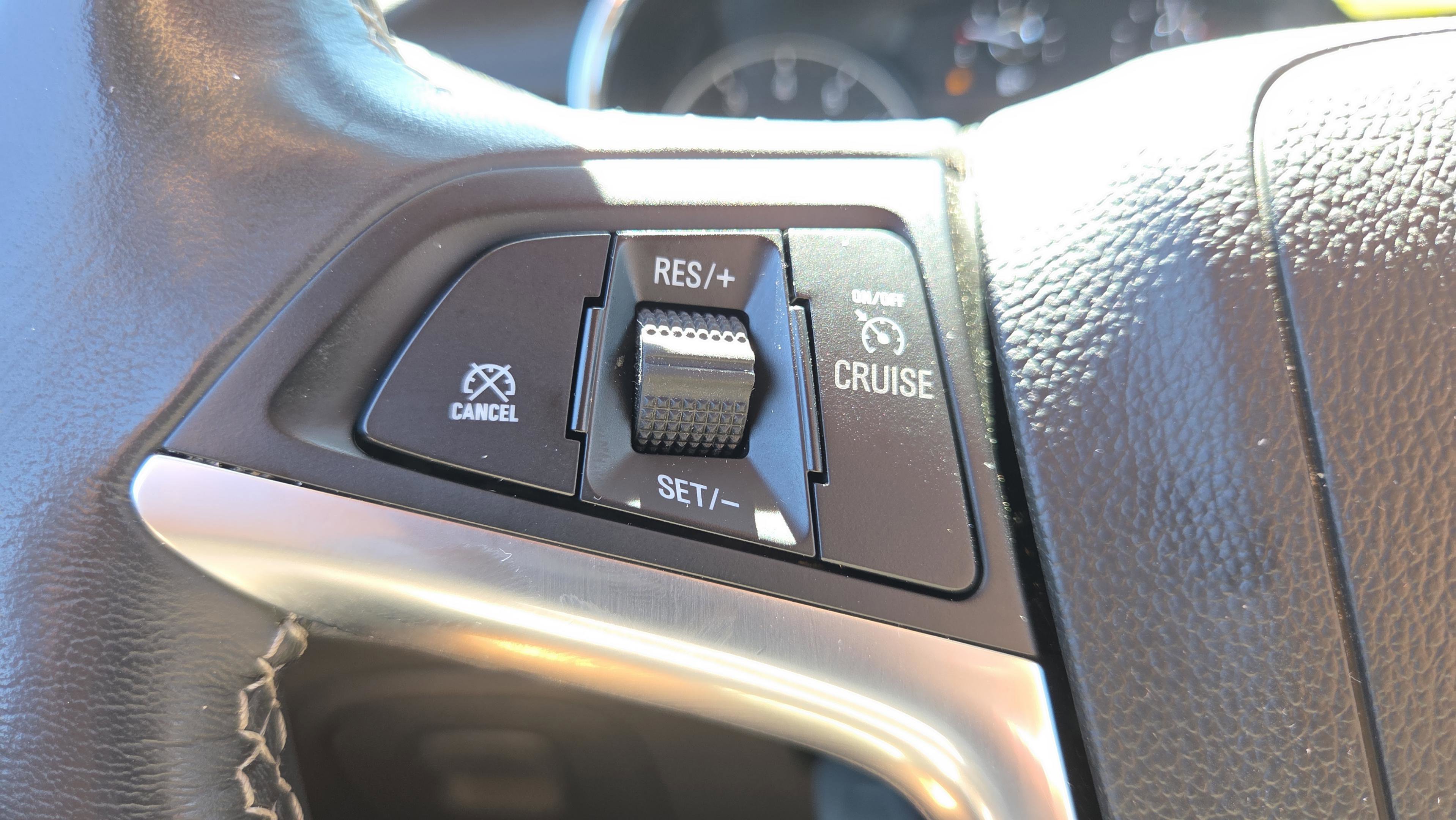 Used 2020 Buick Encore Preferred w/ Safety Package FWD image 25