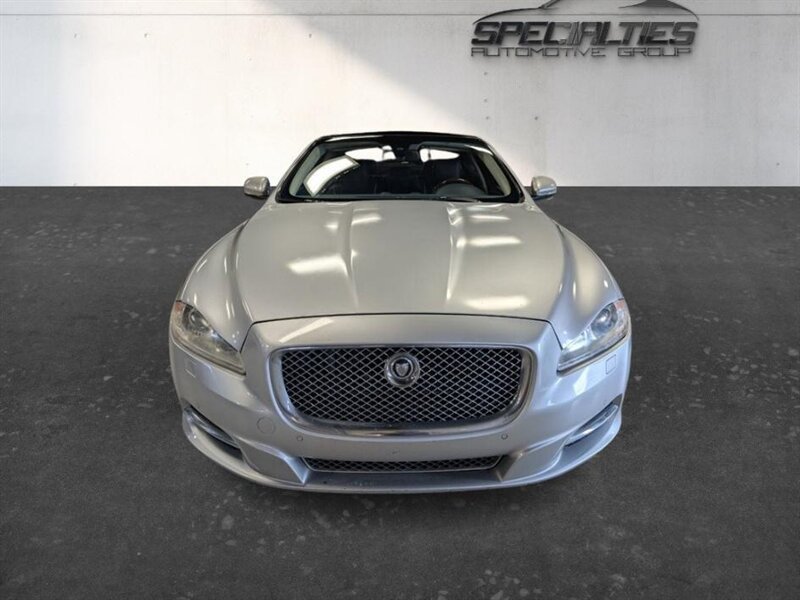 Used 2012 Jaguar XJ L RWD image 6