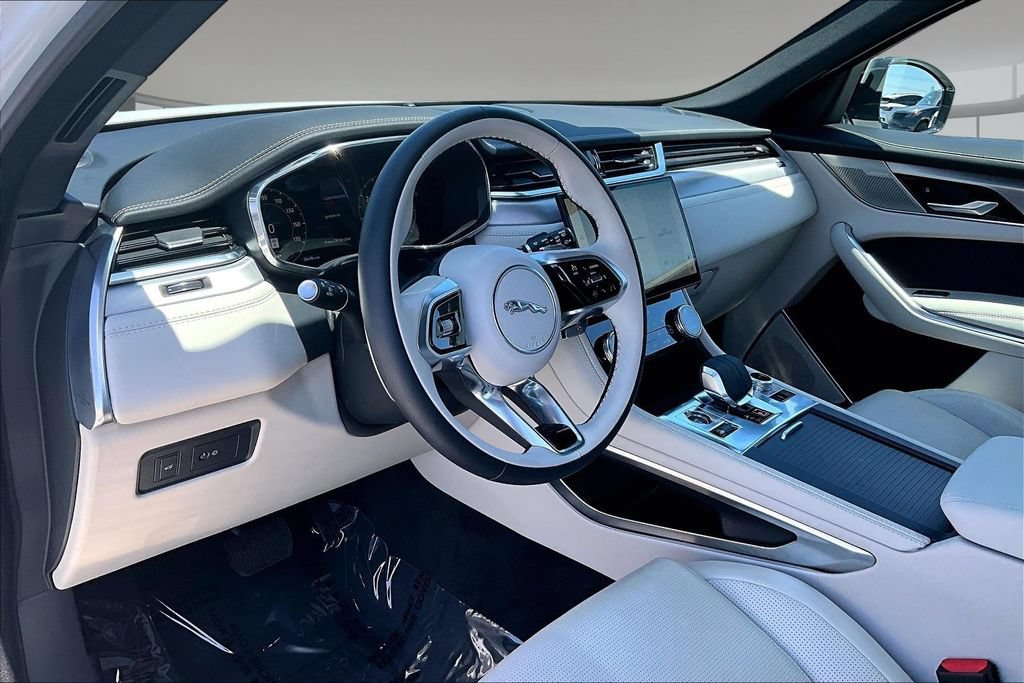 Used 2024 Jaguar F-PACE R-Dynamic S AWD/4WD image 15