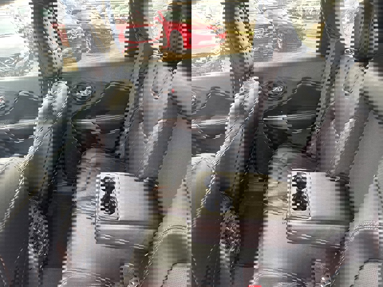 Used 2022 Jeep Cherokee Latitude Lux image 24