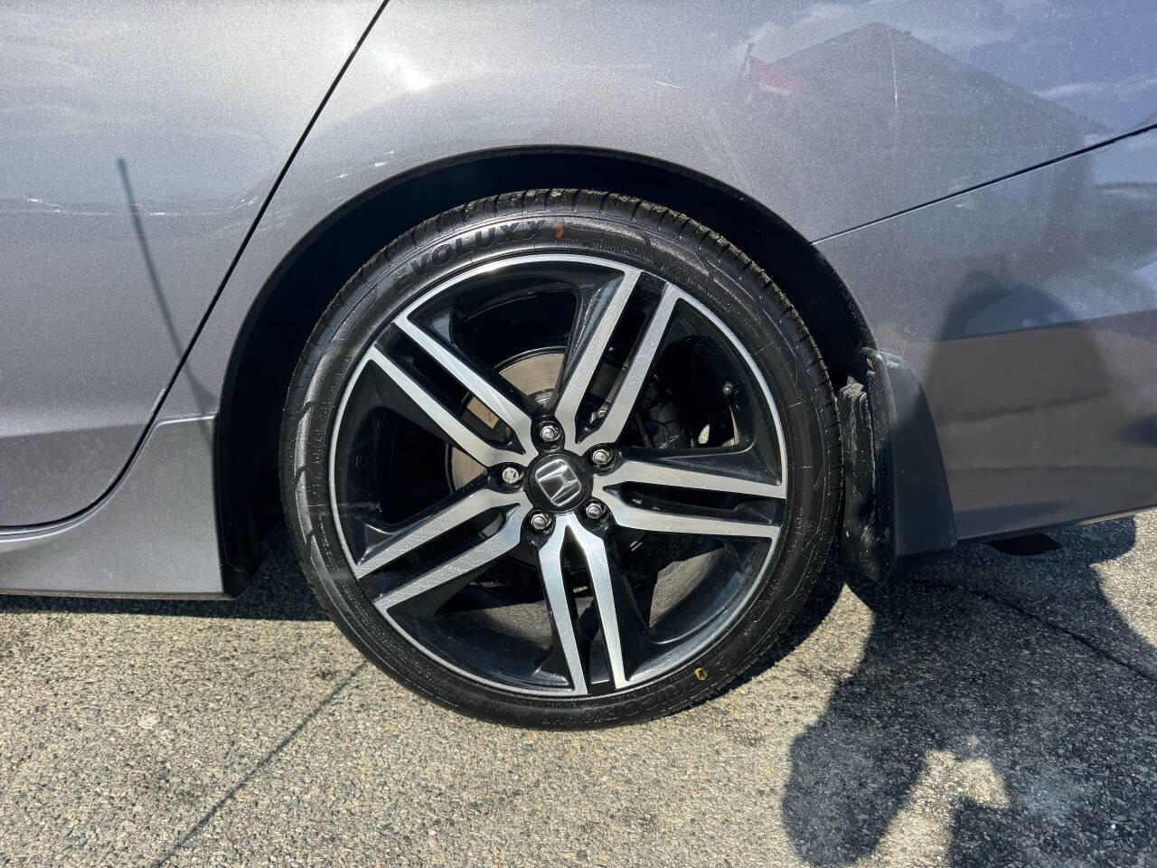 Used 2017 Honda Accord Sport Special Edition image 6