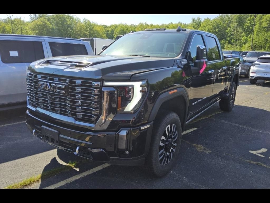 Used 2024 GMC Sierra 3500 Denali Ultimate AWD/4WD image 7