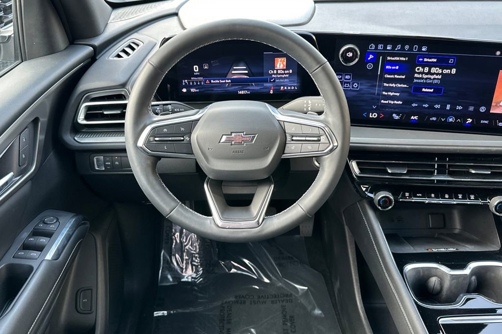 Used 2024 Chevrolet Traverse LT image 16