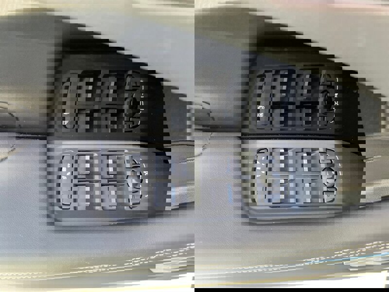 Used 2022 Jaguar I-PACE HSE image 31