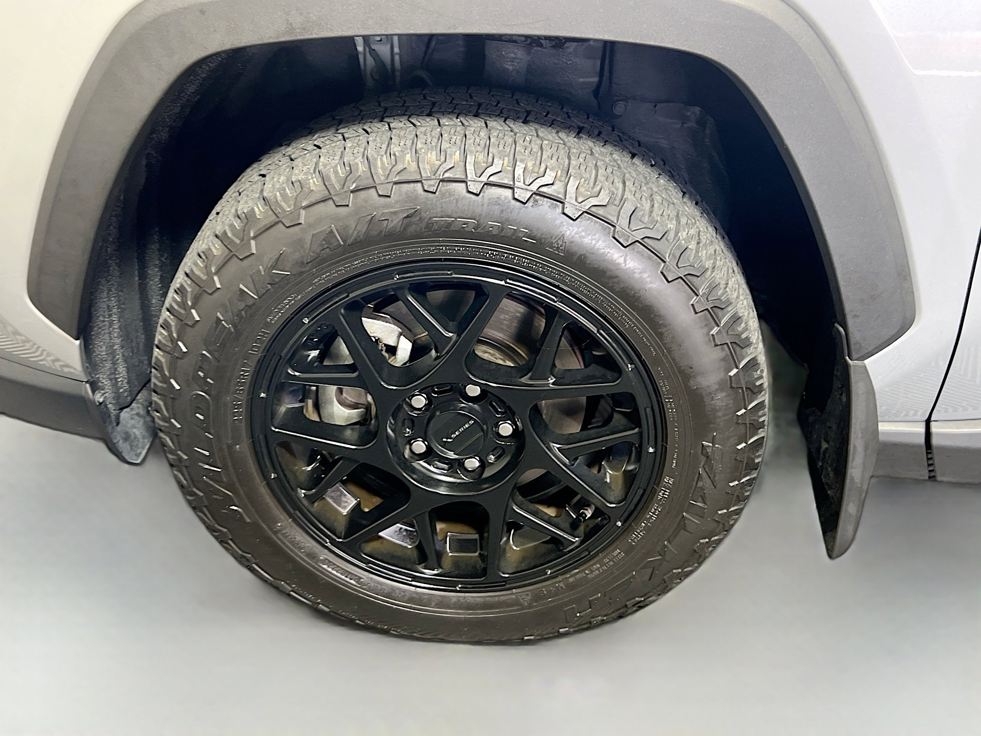 Used 2024 Toyota RAV4 XLE image 44