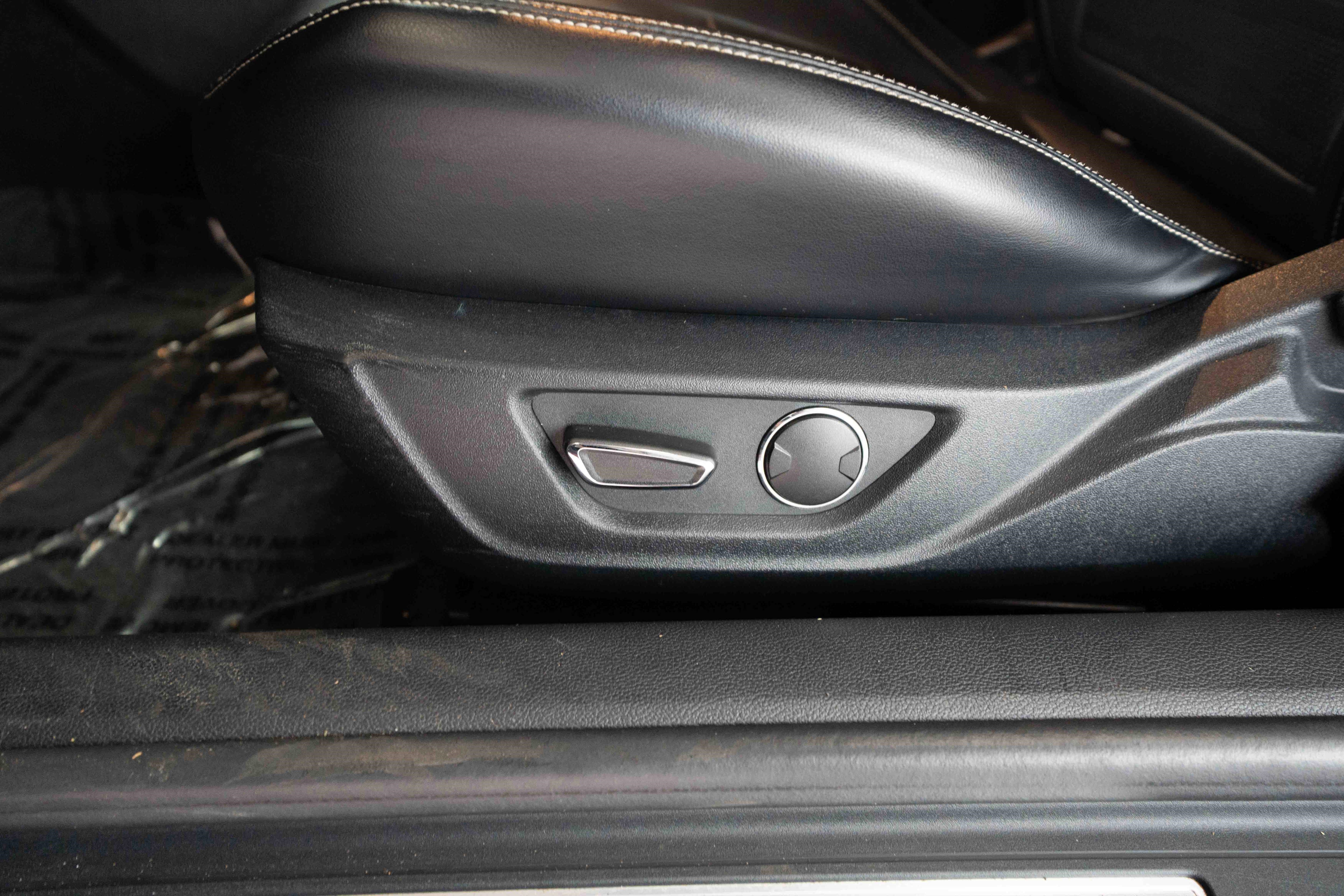 Used 2015 Ford Mustang GT Premium w/ Equipment Group 401A image 13