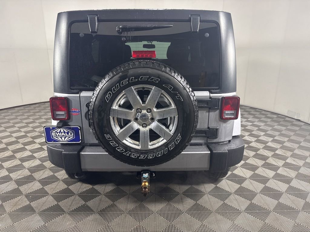 Used 2017 Jeep Wrangler Unlimited Sahara w/ Dual Top Group image 8