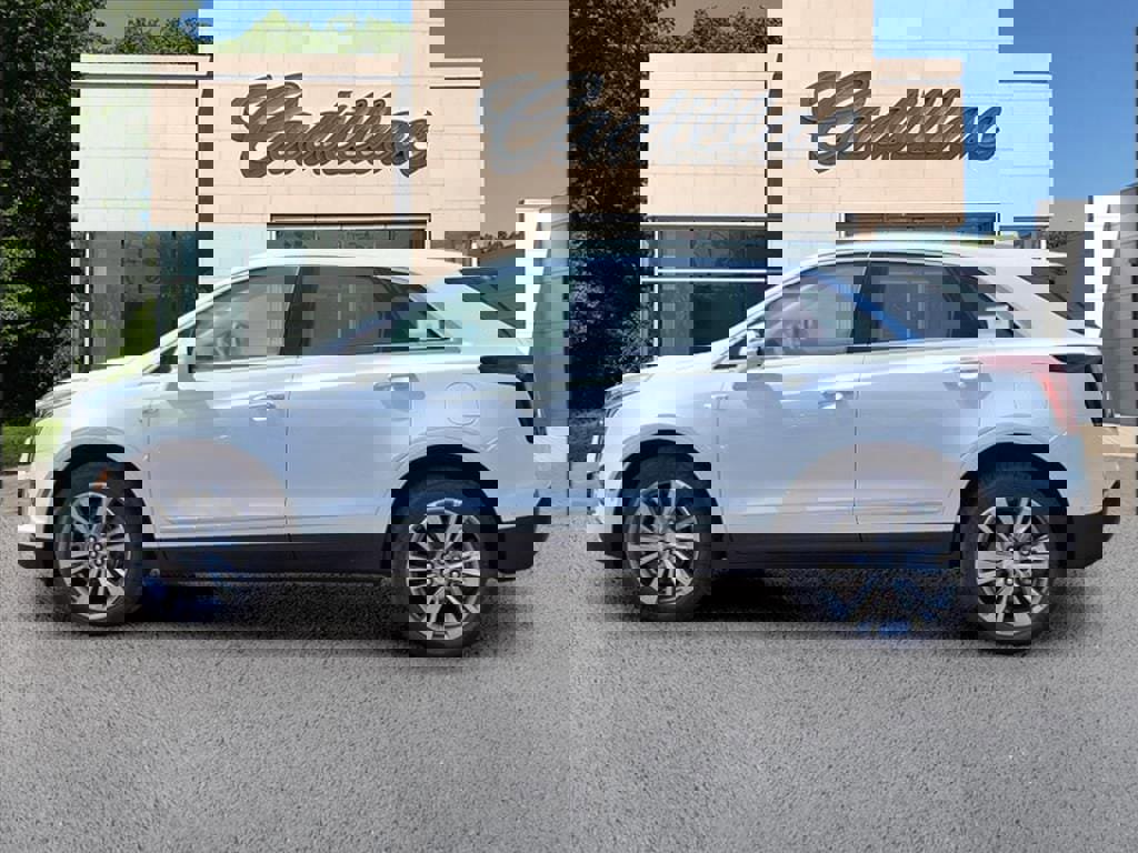 New 2025 Cadillac XT5 Premium Luxury w/ Technology Package image 2