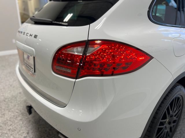 Used 2014 Porsche Cayenne Diesel AWD/4WD image 45