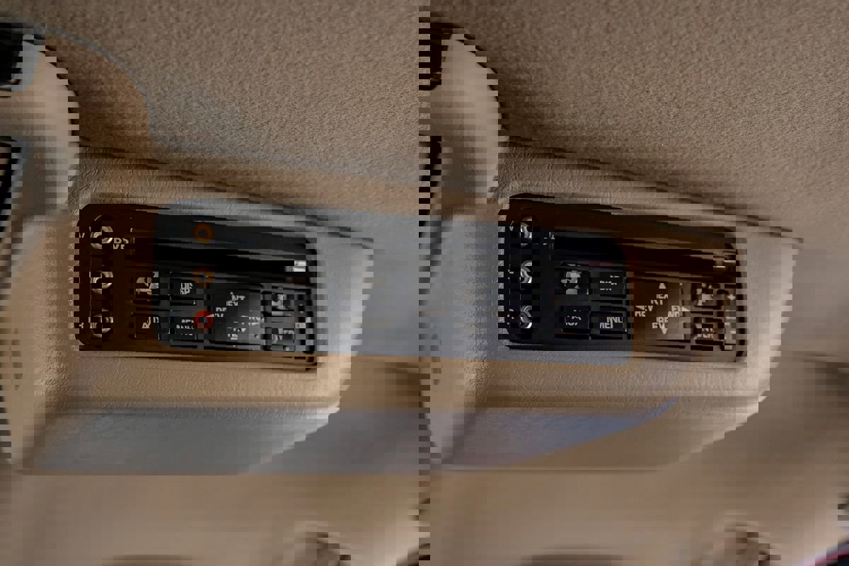 Used 2004 Ford Excursion Eddie Bauer image 24