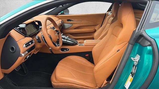 Used 2025 Aston Martin V8 Vantage Coupe image 14