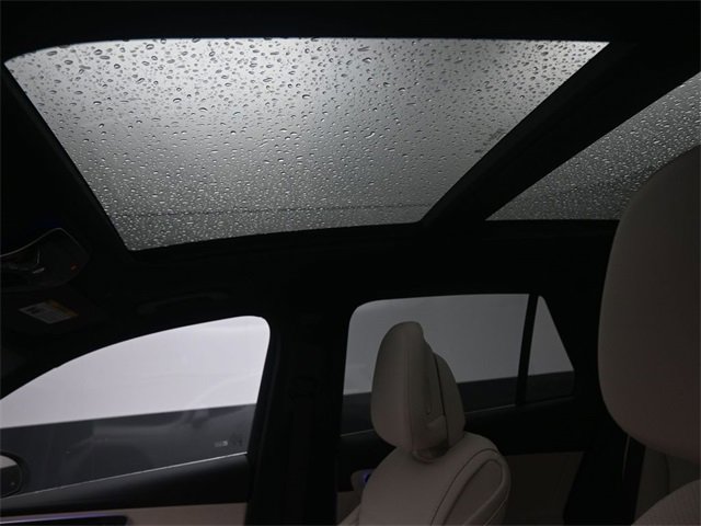 New 2025 Mercedes-Benz GLC 300 image 2