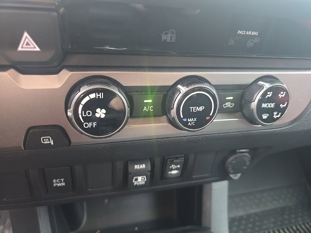 Used 2018 Toyota Tacoma SR5 image 17