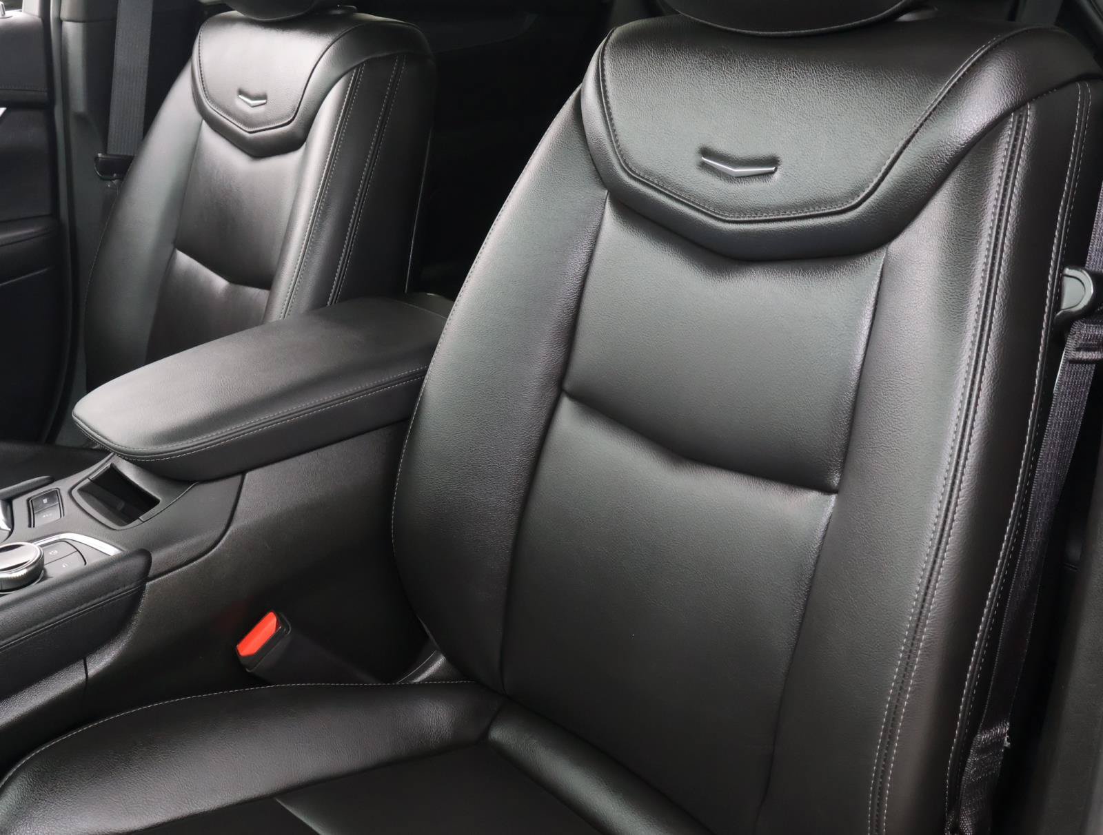 Certified 2025 Cadillac XT6 Luxury FWD image 16