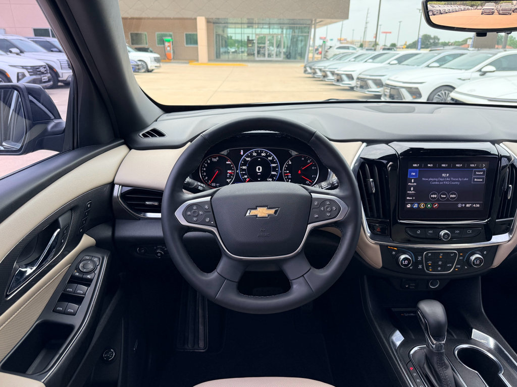 Used 2023 Chevrolet Traverse Premier AWD/4WD image 17
