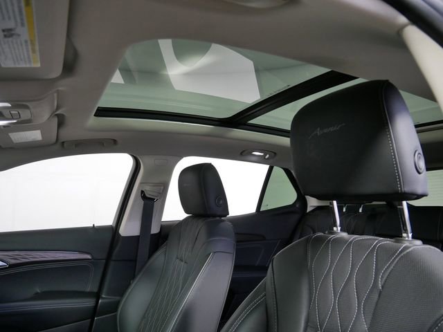 Used 2023 Buick Envision Avenir image 16